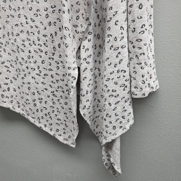 Bobeau Cardigan Womens Large Leopard Asymmetrical Wrap Button Style MC0KG7BP - Picture 3 of 10